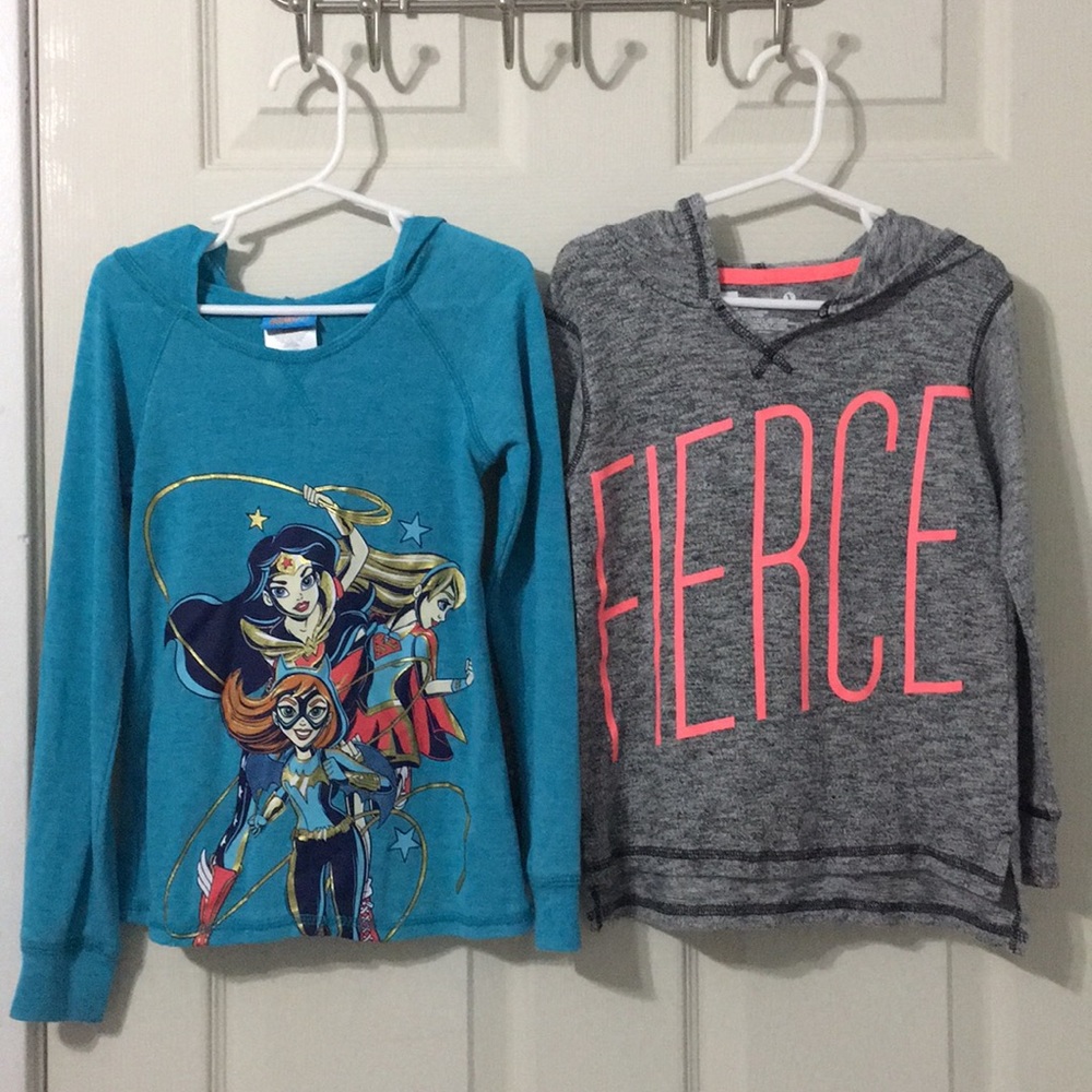 Two hooded sweaters - Size 5